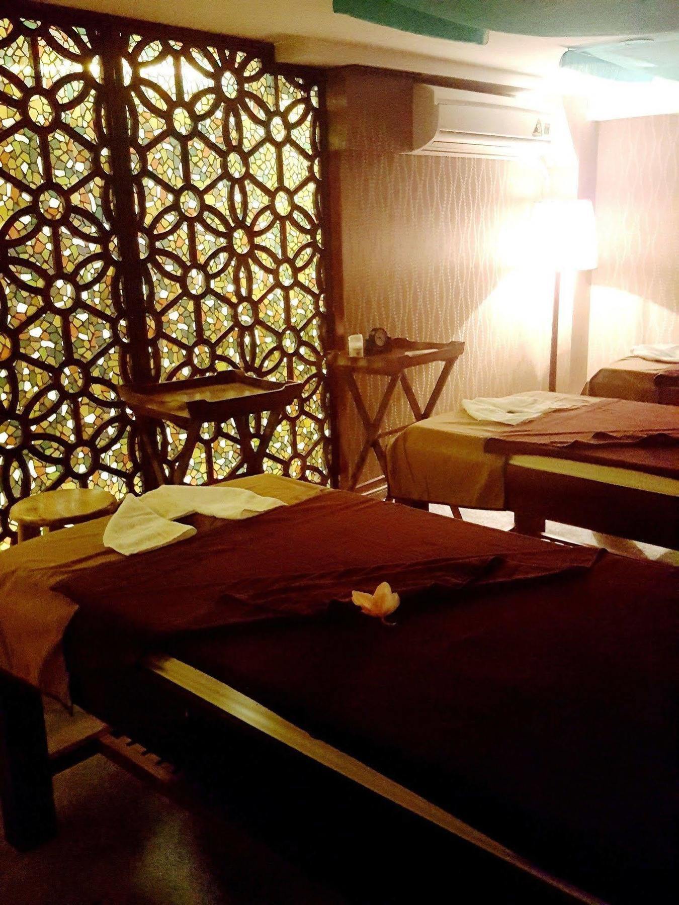 Hanoi Emerald Waters Hotel & Spa Bagian luar foto